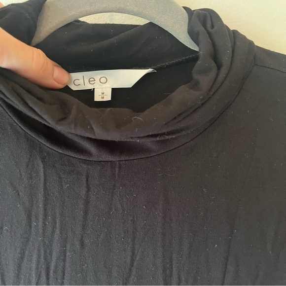 Cleo Black Long Sleeve Lightweight Turtleneck Top M Soft Stretch Rayon Blend - Picture 2 of 10